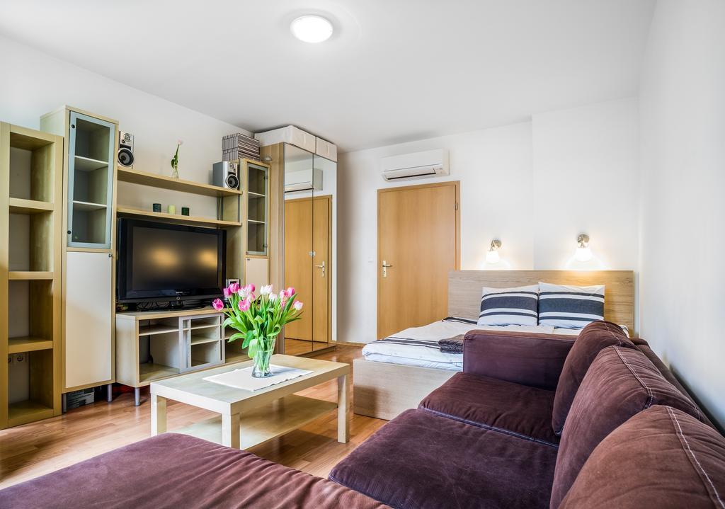 Lovely Corvin Apartment Βουδαπέστη Εξωτερικό φωτογραφία